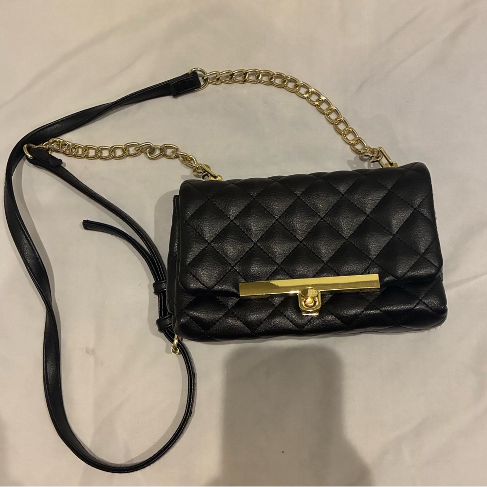 Steve Madden Black Quilted Crossbody Bag with Gold Chain